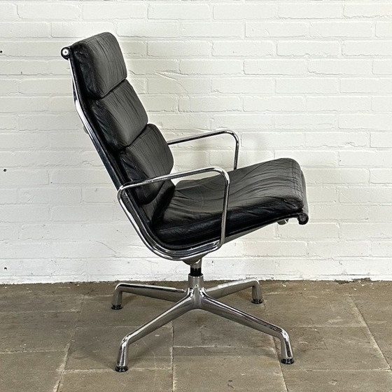 Image 1 of EA219 Soft Pad Armchair von Charles & Ray Eames für Vitra