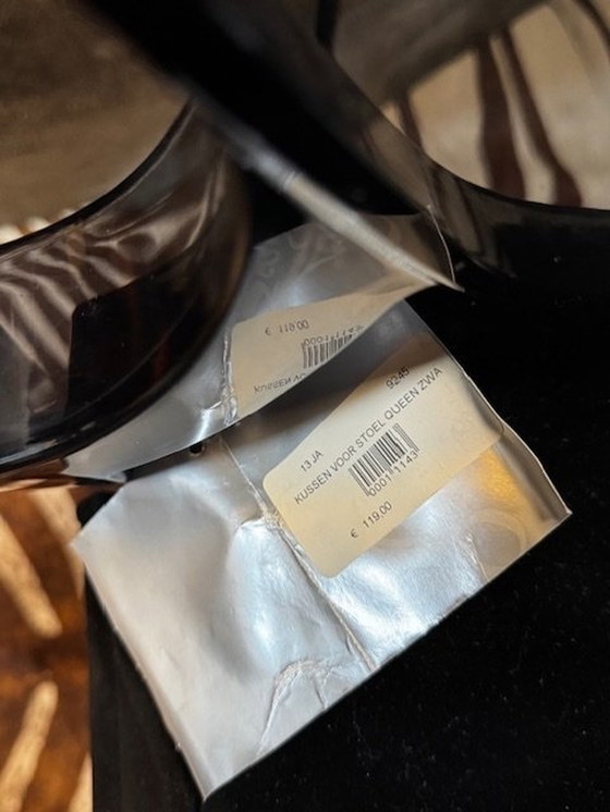 Image 1 of Satz von 2 Pedrali Stühle Modell Königin mit Original Schwarz Samt Sitzkissen ausgestattet