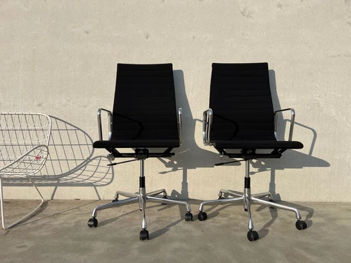 2 X Vitra Eames Ea119 Hopsak Drehstühle