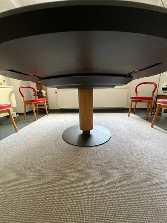 Image 1 of Leolux Calbuco Tisch