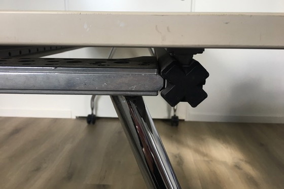 Image 1 of Vitra Ad-hoc-Tabelle