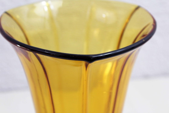 Image 1 of Art Deco Vase aus Bernstein Glas 1930