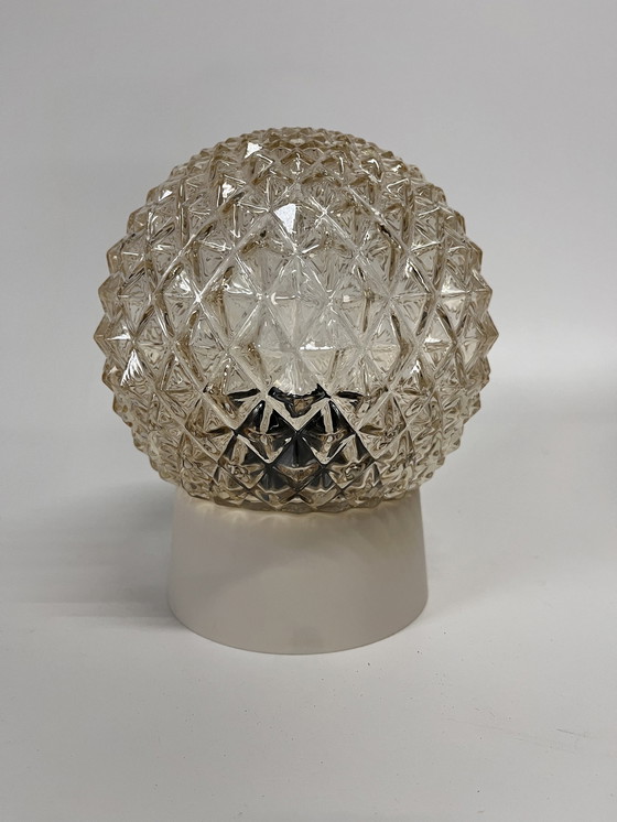 Image 1 of 2X Mid Century Deckenleuchte Farbe Gold / Bernstein mit Bakelit Niko Fittings