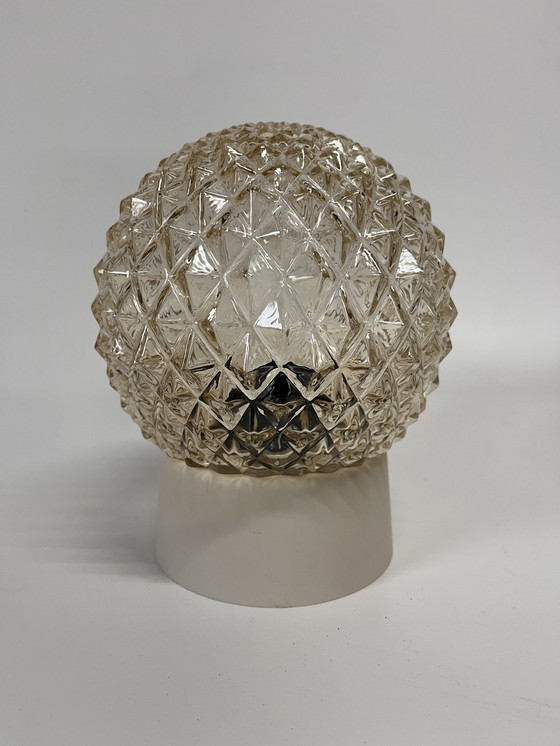 Image 1 of 2X Mid Century Deckenleuchte Farbe Gold / Bernstein mit Bakelit Niko Fittings