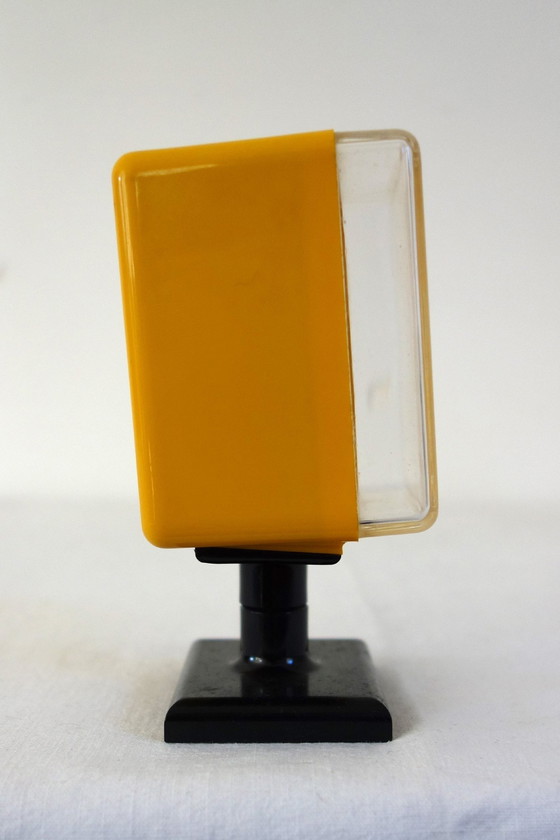 Image 1 of Wunderschöner Wecker Gelb Auf Standfuß Vintage 70's JAZ