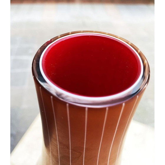 Image 1 of Bernsteinfarbene Vase mit weißen Strahlen und rotem Dekor von Salviati Murano Francesco Lucchese, 2005