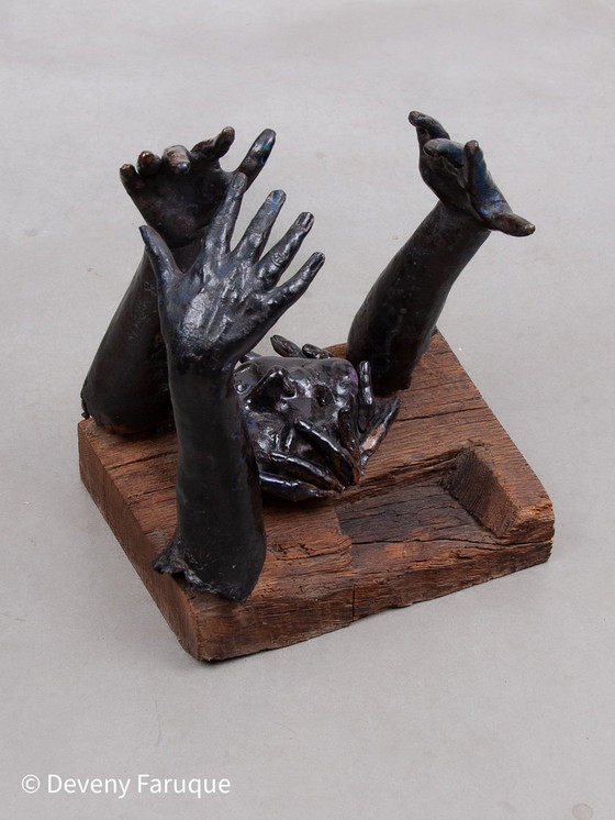 Image 1 of Keramische glasierte Hände Skulptur 1970S Belgien Unbekannter Künstler