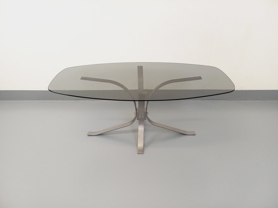 Image 1 of Couchtisch Oval Rechteckig Abgerundet Vintage Glas Und Verchromtes Metall Aus Den 70er Jahren