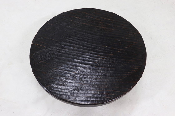 Image 1 of Brutalistischer Dreibein-Couchtisch aus Eiche