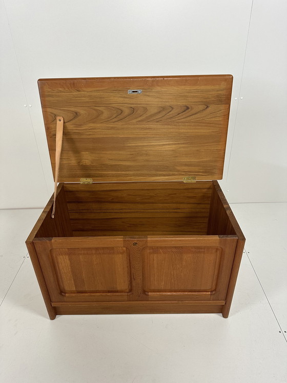 Image 1 of Vintage Dyrlund Teakholz Truhe