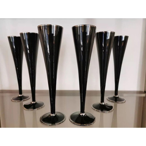 Set mit 6 Champagnerflöten aus schwarzem und silbernem Glas