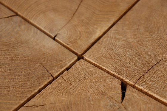 Image 1 of Designer-Hocker aus Holz