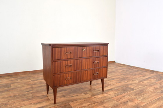 Image 1 of Mid-Century Dänische Teak Kommode, 1960S.