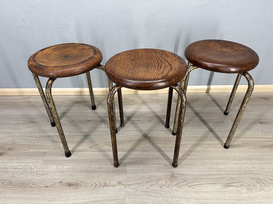 Image 1 of Drei industrielle Hocker
