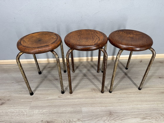 Image 1 of Drei industrielle Hocker