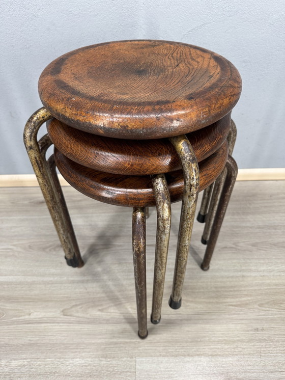 Image 1 of Drei industrielle Hocker