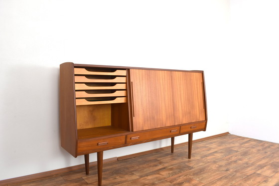 Image 1 of Mid Century Dänisches Teakholz-Highboard, 1960er Jahre.