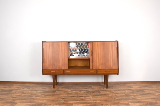 Image 1 of Mid Century Dänisches Teakholz-Highboard, 1960er Jahre.