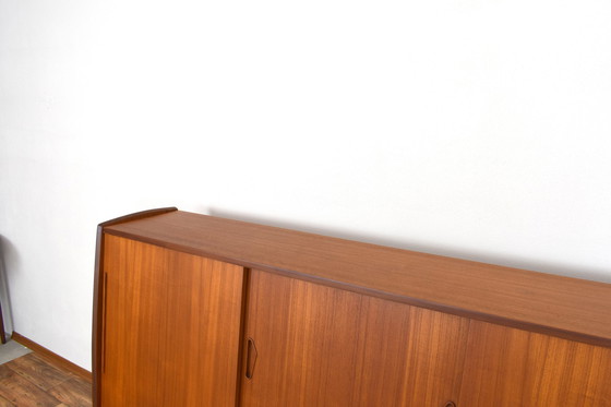 Image 1 of Mid Century Dänisches Teakholz-Highboard, 1960er Jahre.