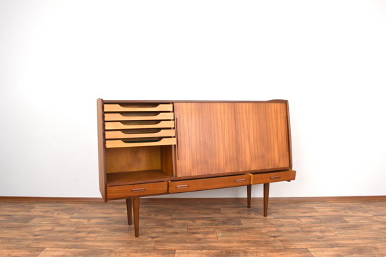 Image 1 of Mid Century Dänisches Teakholz-Highboard, 1960er Jahre.