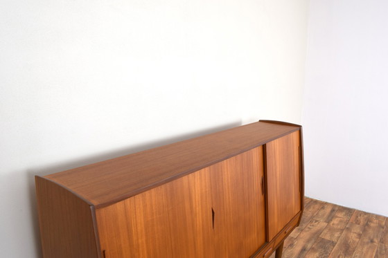 Image 1 of Mid Century Dänisches Teakholz-Highboard, 1960er Jahre.