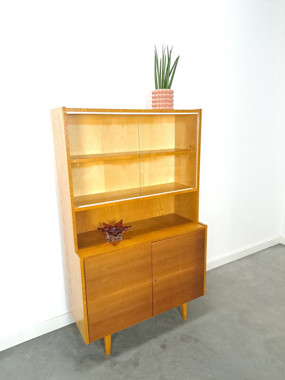 Image 1 of Furniervitrine mit Regalen