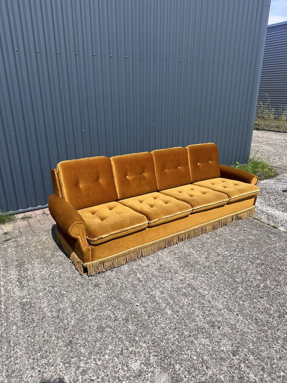 Image 1 of Sofa Vintage Samt Gold
