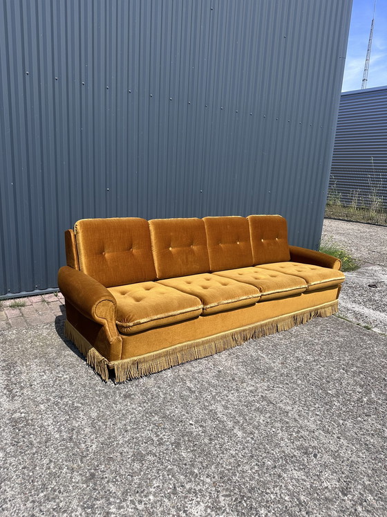 Image 1 of Sofa Vintage Samt Gold