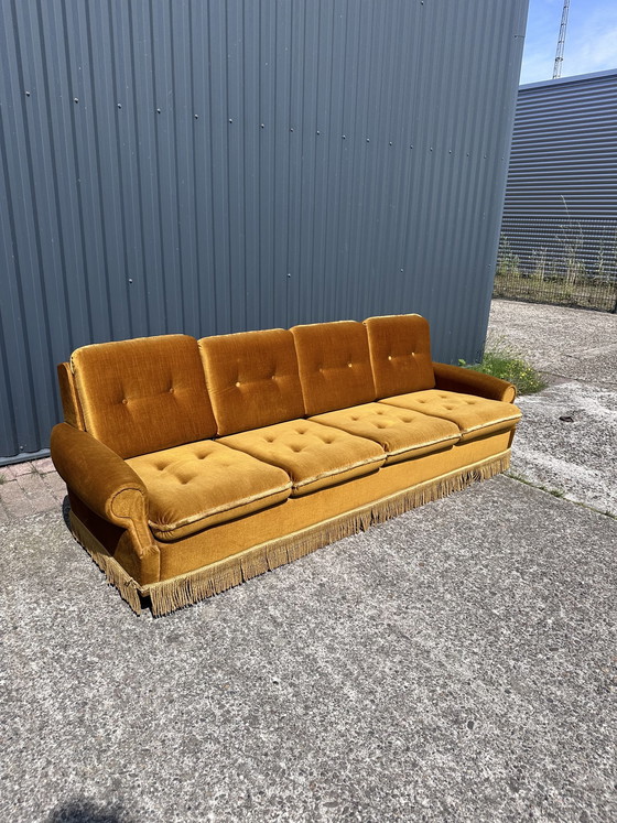 Image 1 of Sofa Vintage Samt Gold