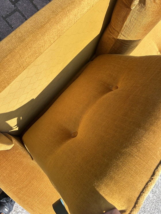 Image 1 of Sofa Vintage Samt Gold