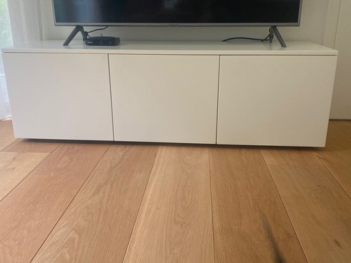 Mattweiß Abitare Interiors 3-türiges TV-Möbel