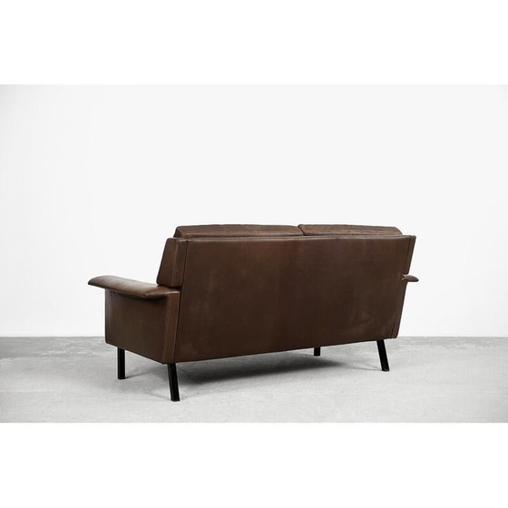 Image 1 of Skandinavisches 2-Sitzer-Sofa aus braunem Leder 3330 von Arne Vodder für Fritz Hansen, 1960er Jahre