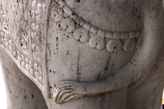 Image 1 of Handgefertigte 2 große Elefantenstatuen aus Marmor