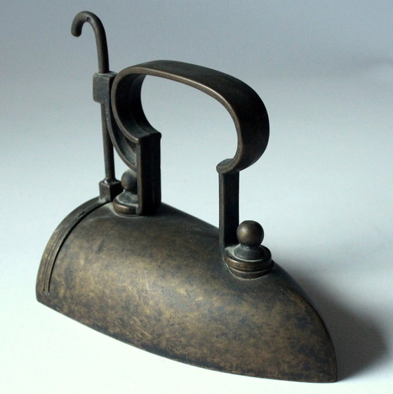 Image 1 of Antikes Bügeleisen Aus Metall, Plätteisen Aus Den 1930Ern