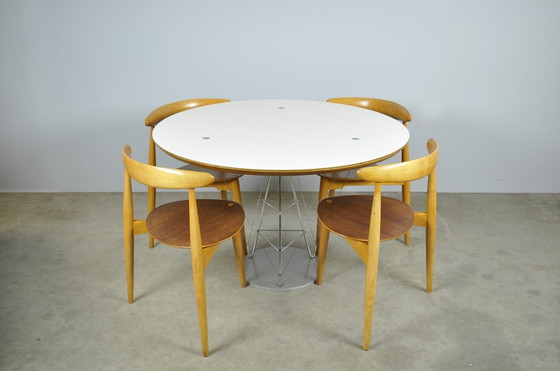 Image 1 of Fritz Hansen / Buche & Teak "Herz" Esszimmerstühle, FH4103 / Hans J. Wegner / Dänemark 1950s