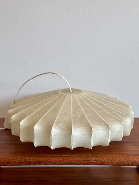 Image 1 of Vintage Cocoon Pendelleuchte 1960er Jahre