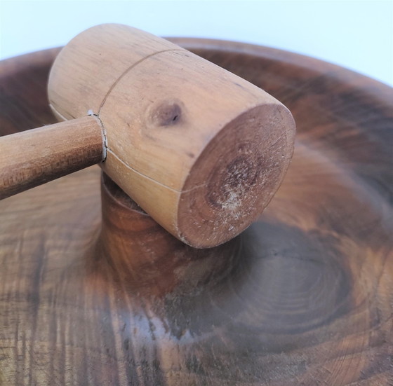 Image 1 of Großer Cup Nussknacker Massivholz Und Sein Hammer