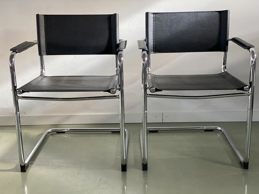 2x Vintage Stühle mit schwarzem Rohrgestell