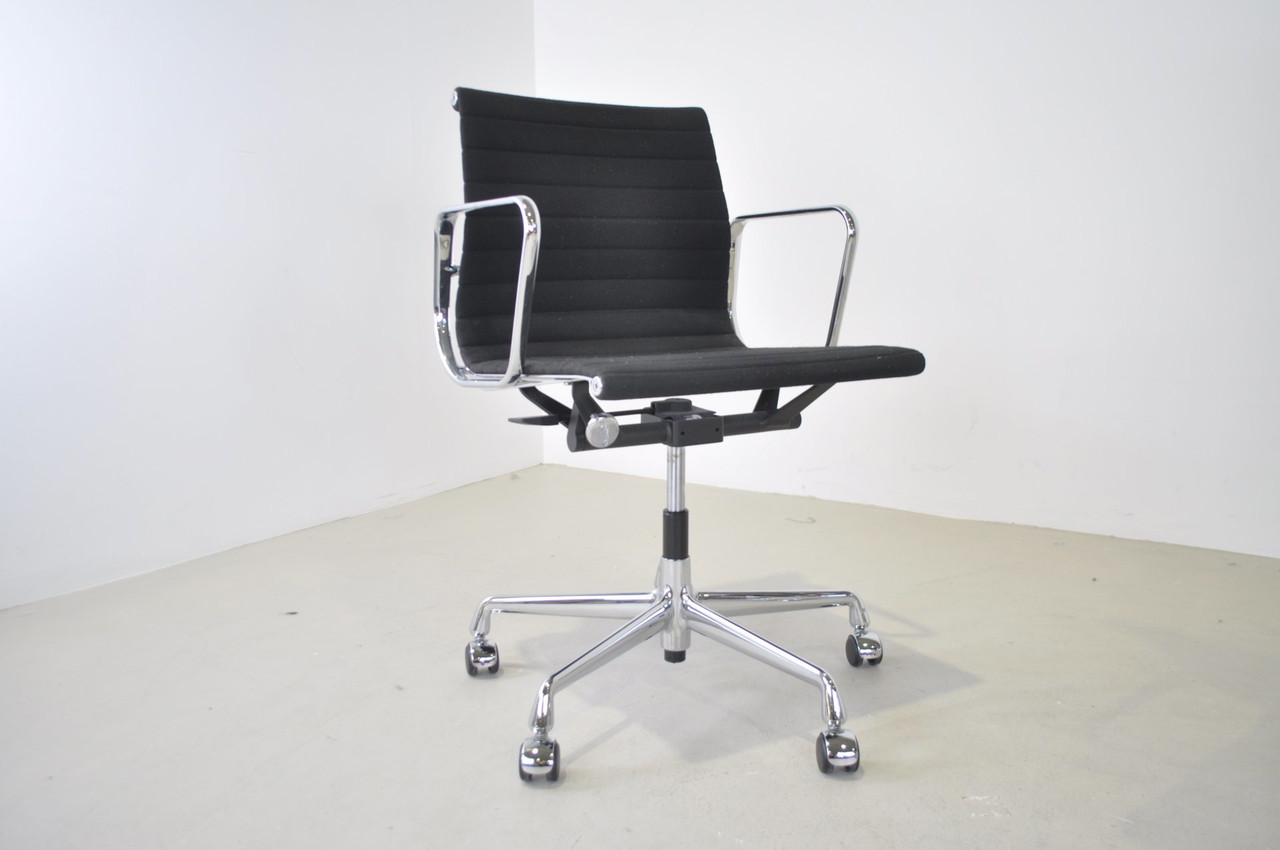 Eames ch discount