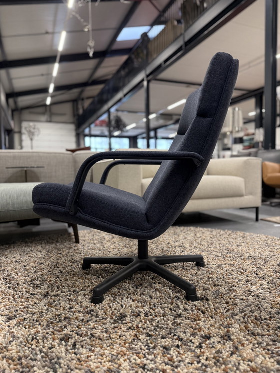 Image 1 of Artifort F141 Sessel mit Fußhocker Blauer Stoff