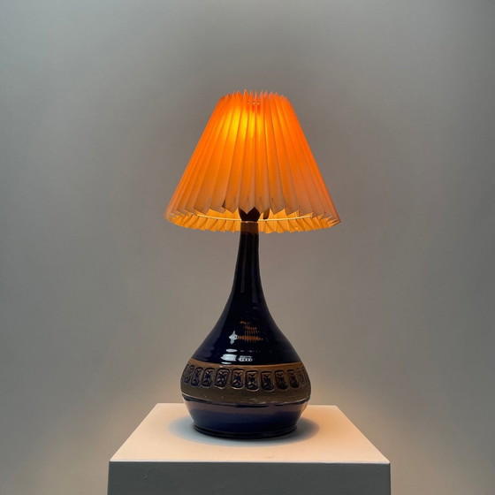Image 1 of Dänische blaue Keramik-Tischlampe von 1950
