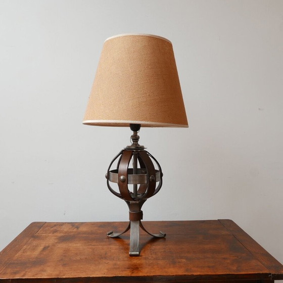 Image 1 of Mid Century Tischlampe aus Leder und Eisen von Jean-Pierre Ryckaert, Frankreich 1950er Jahre