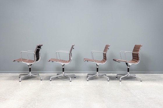 Image 1 of Vitra Eames EA108 Besprechungsstuhl