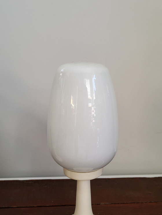 Image 1 of Space-Age-Tischlampenset mit ovalem Glasschirm und Kunststoffsockel, 1960er Jahre