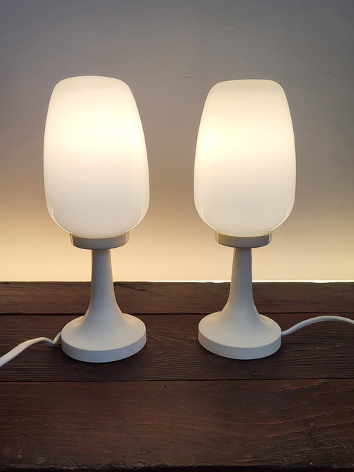 Space-Age-Tischlampenset mit ovalem Glasschirm und Kunststoffsockel, 1960er Jahre