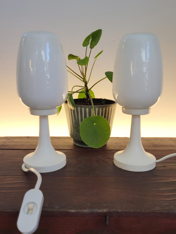 Image 1 of Space-Age-Tischlampenset mit ovalem Glasschirm und Kunststoffsockel, 1960er Jahre