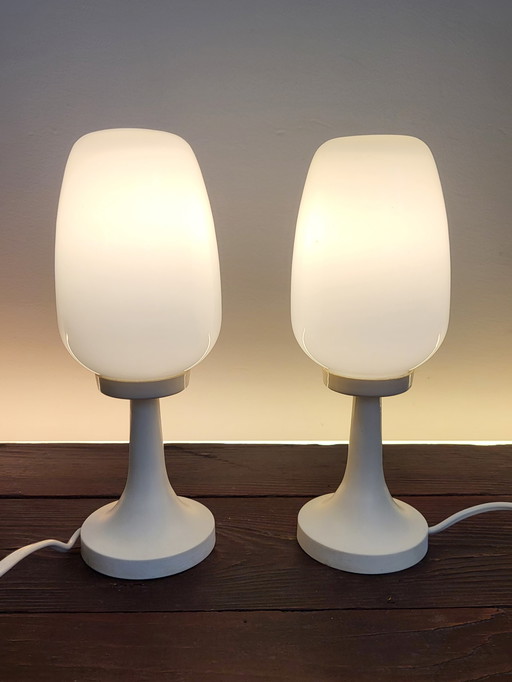 Space-Age-Tischlampenset mit ovalem Glasschirm und Kunststoffsockel, 1960er Jahre