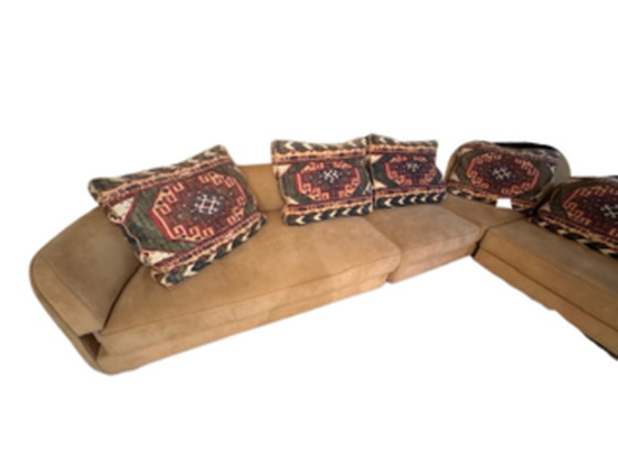 Image 1 of Ligne Roset Ecksofa mit Kilim-Kissen