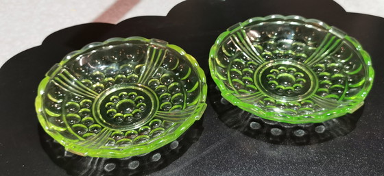 Image 1 of 2x Uranschalen - Durchmesser 15cm und 3cm hoch