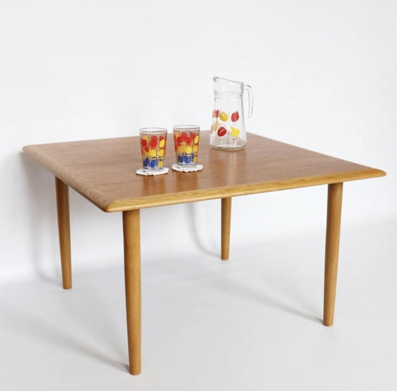 Image 1 of Schwedischer quadratischer Couchtisch aus Teakholz